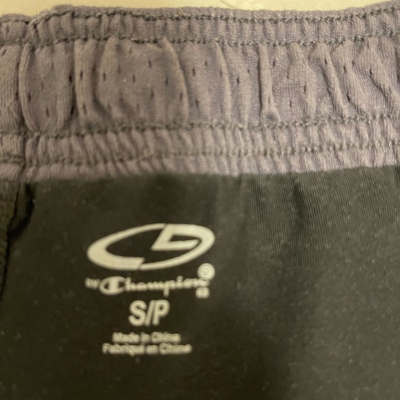 Champion shorts - Picture 3 of 3